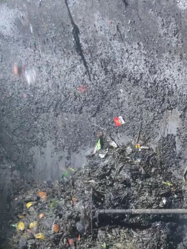 军垦路街道污水池清理