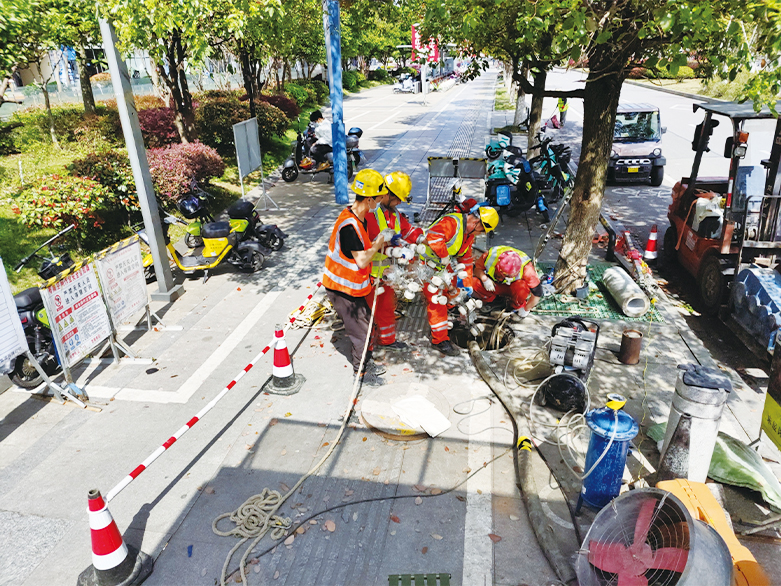  军垦路街道UV-CIPP紫外光固化修复